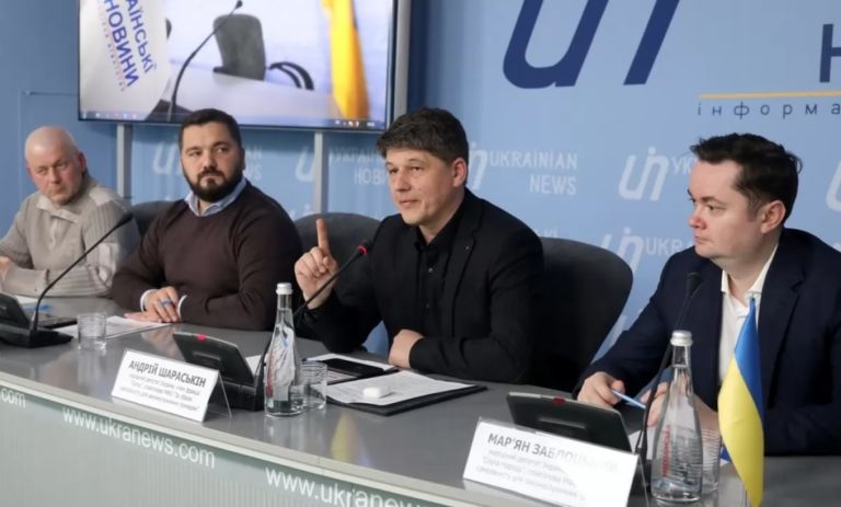 22 депутати Ради вирішили сформувати міжфракційне об’єднання “За зброю самозахисту”
